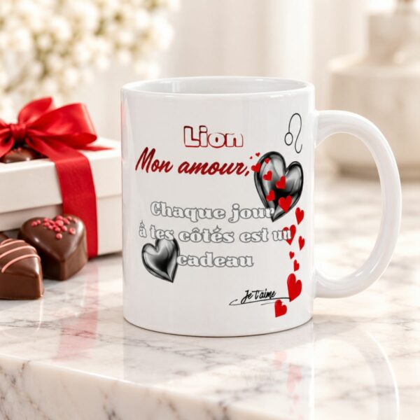Cadeau Saint-Valentin original : Mug « Chaque jour à tes côtés est un cadeau » – Signe Lion