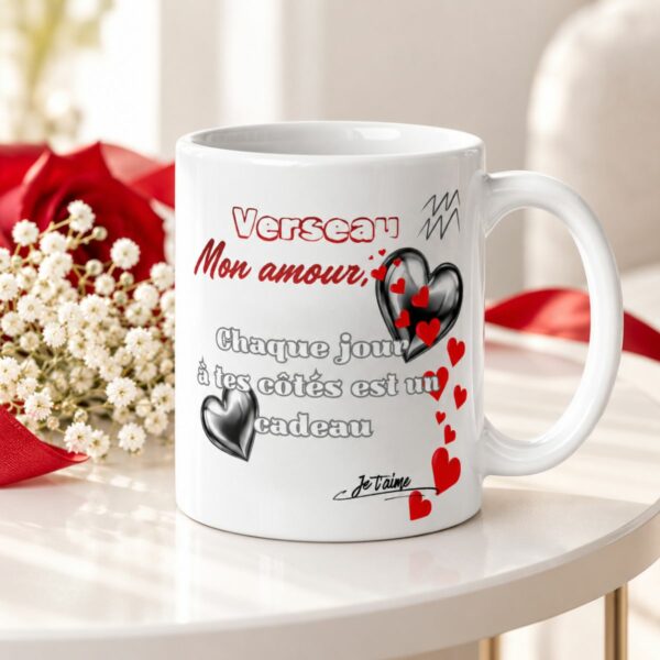 Cadeau Saint-Valentin original : Mug « Chaque jour à tes côtés est un cadeau » – Signe Verseau