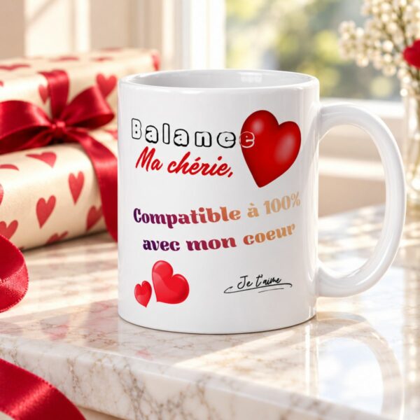Cadeau astrologie amour : Mug « Compatible à 100% avec mon cœur » – Femme Balance