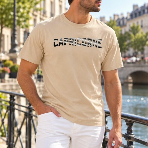 T-shirt Homme Signe Astrologique Capricorne – Typographie Striée
