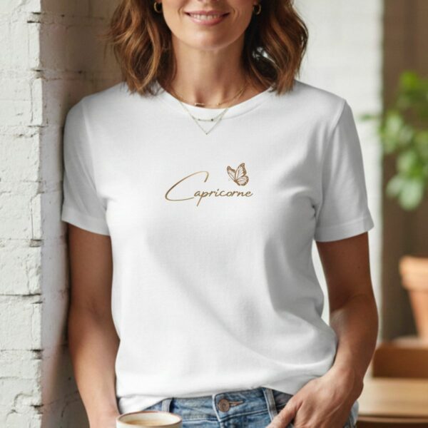 T-shirt Astro Graphique & Papillon | Design XXL – Femme Signe Capricorne